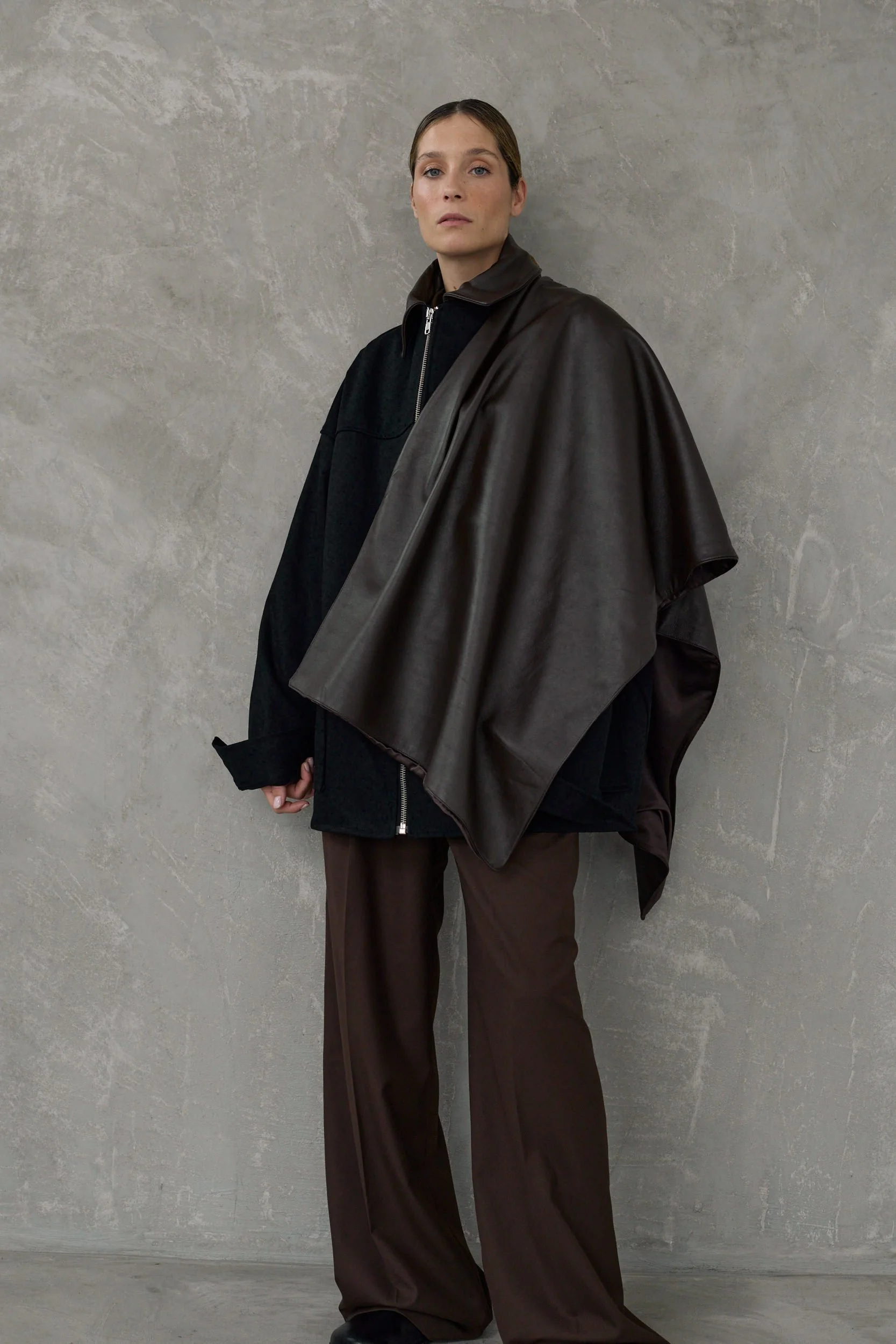 THE BLACK LEATHER SCARF — STUDIO CUT